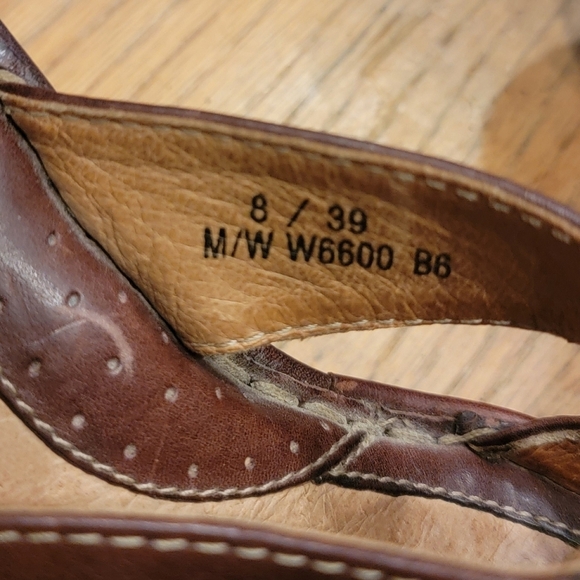 Born Wedge Brown Leather Sandals - Picture 8 of 9